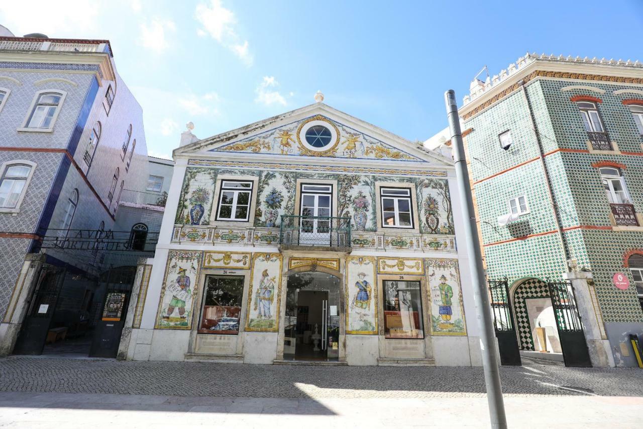 4 Bedroom Apartment On The City Center Lisbon Exterior photo