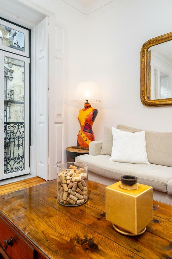 4 Bedroom Apartment On The City Center Lisbon Exterior photo