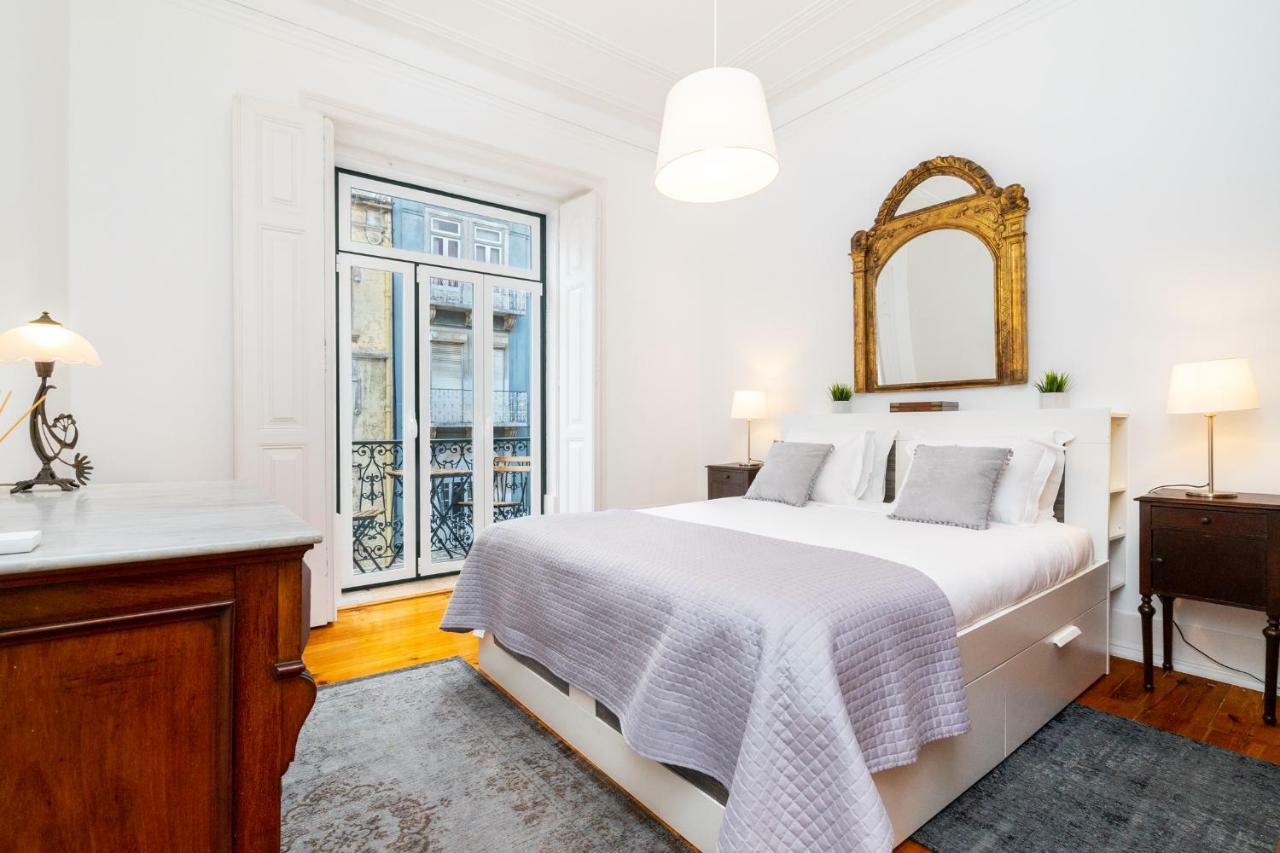 4 Bedroom Apartment On The City Center Lisbon Exterior photo
